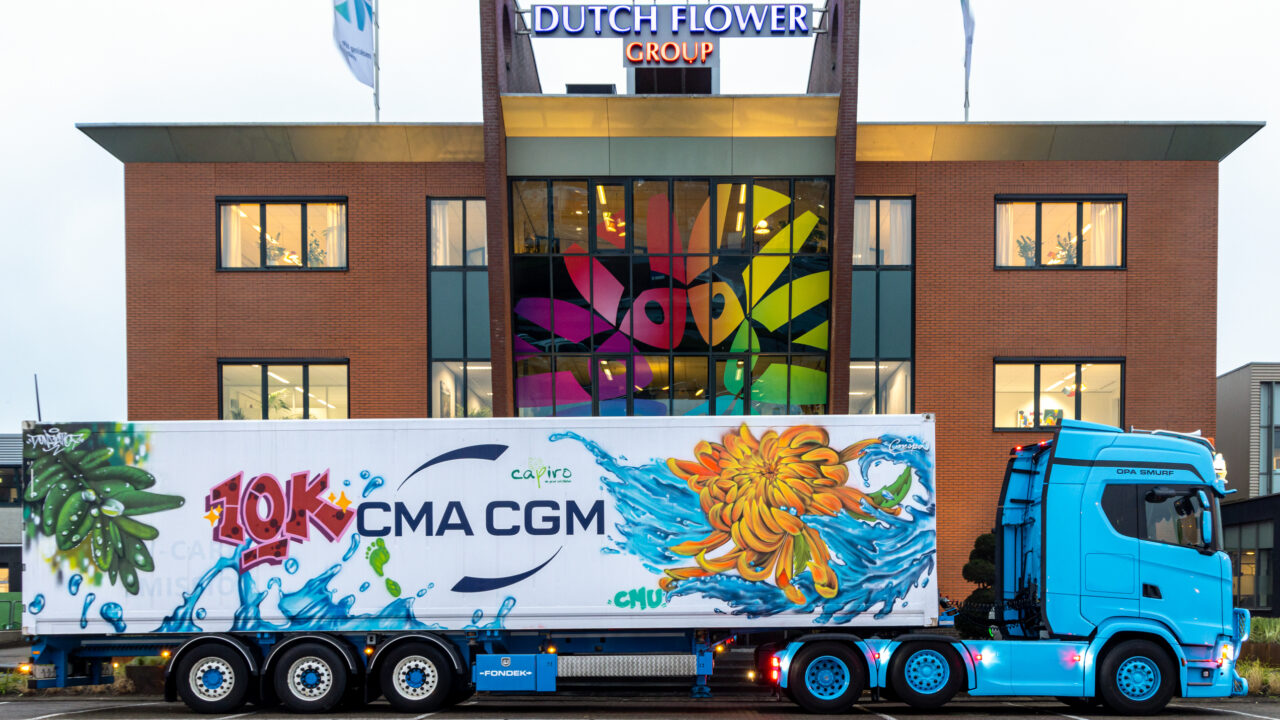 Twee grote mijlpalen in bloemen per zeevracht  voor Dutch Flower Group
