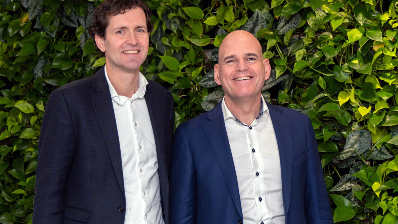 Two executives at the announcement of new managing directors at OZ Plants and OZ-Hami