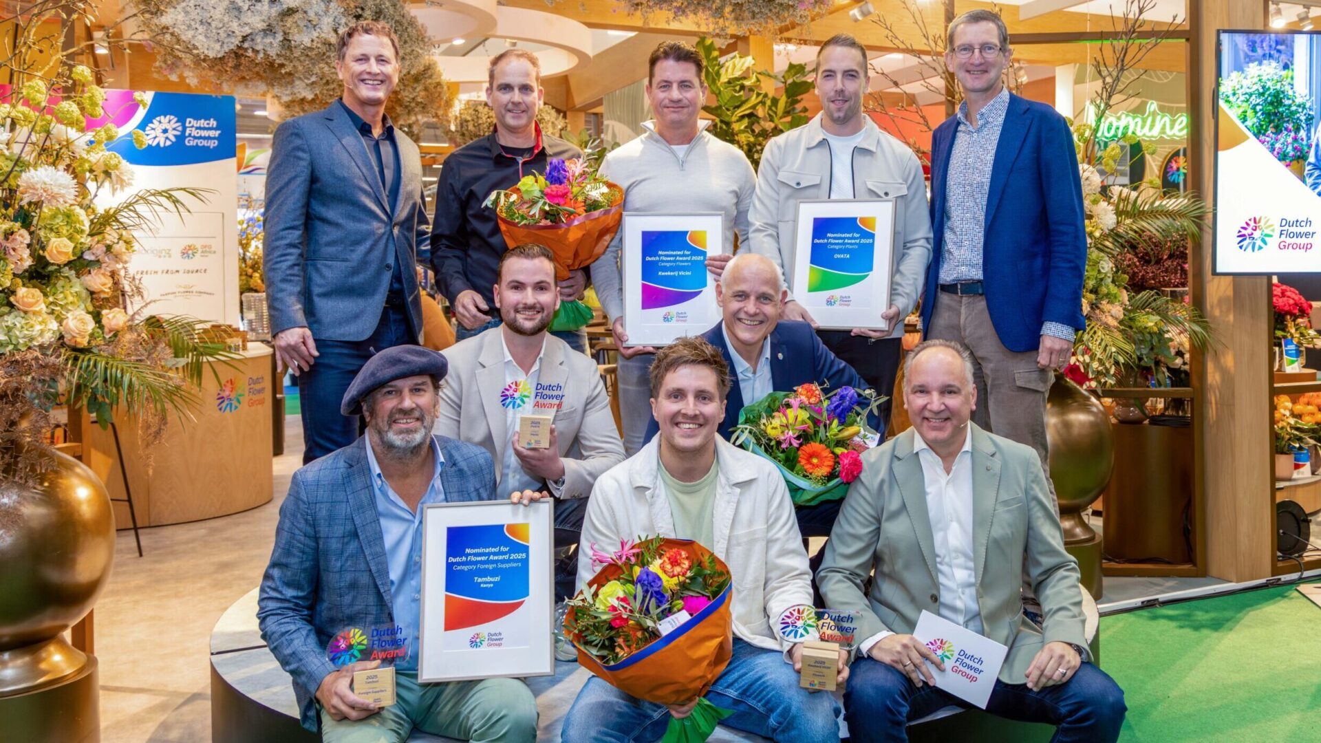 Winnaars en genomineerden van de Dutch Flower Awards 2025 tijdens de prijsuitreiking.